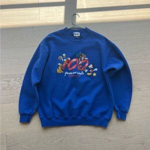 vintage DisneyWorld crewneck